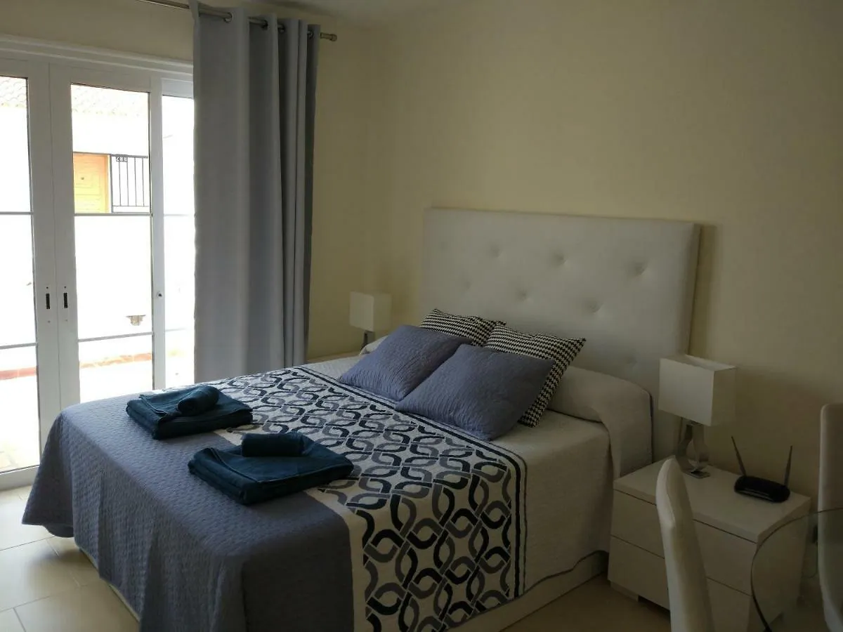 Appartamento Los Cristianos Studio, Modern, Spacious, Pool,Wifi Arona