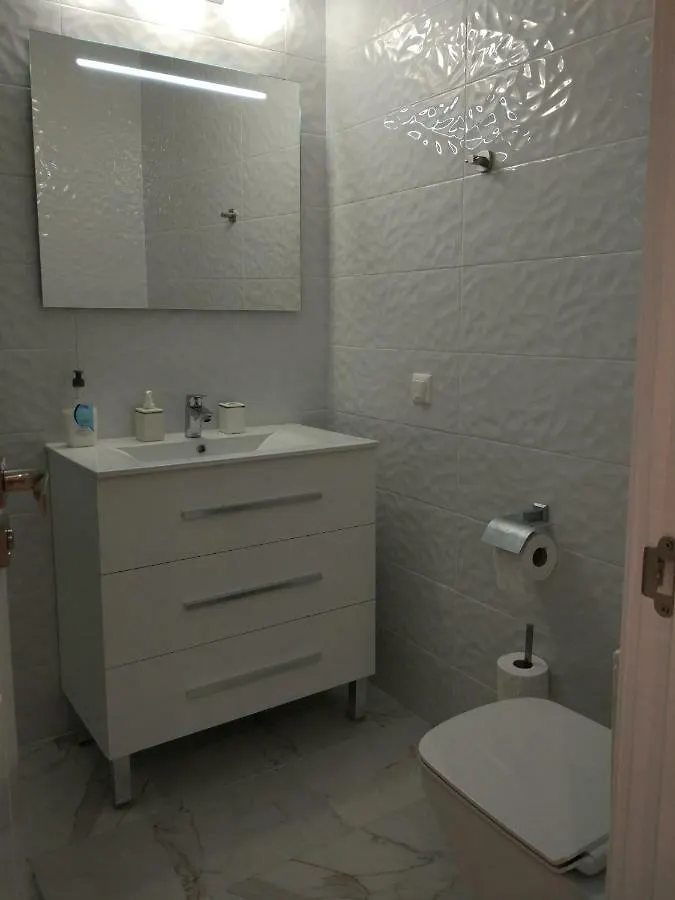 Los Cristianos studio, modern, spacious, pool,WiFi Arona  Apartamento