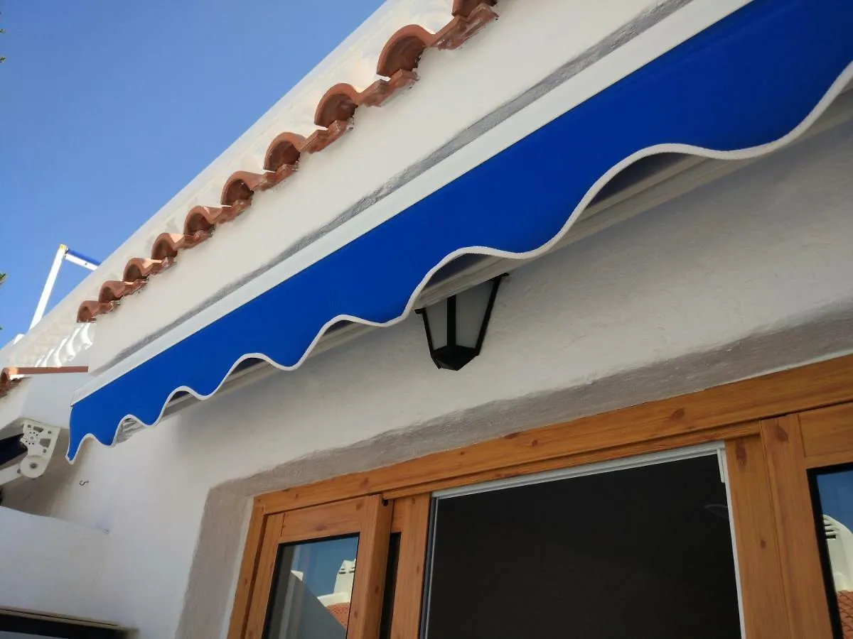 Los Cristianos studio, modern, spacious, pool,WiFi Arona  Apartamento Arona (Tenerife)